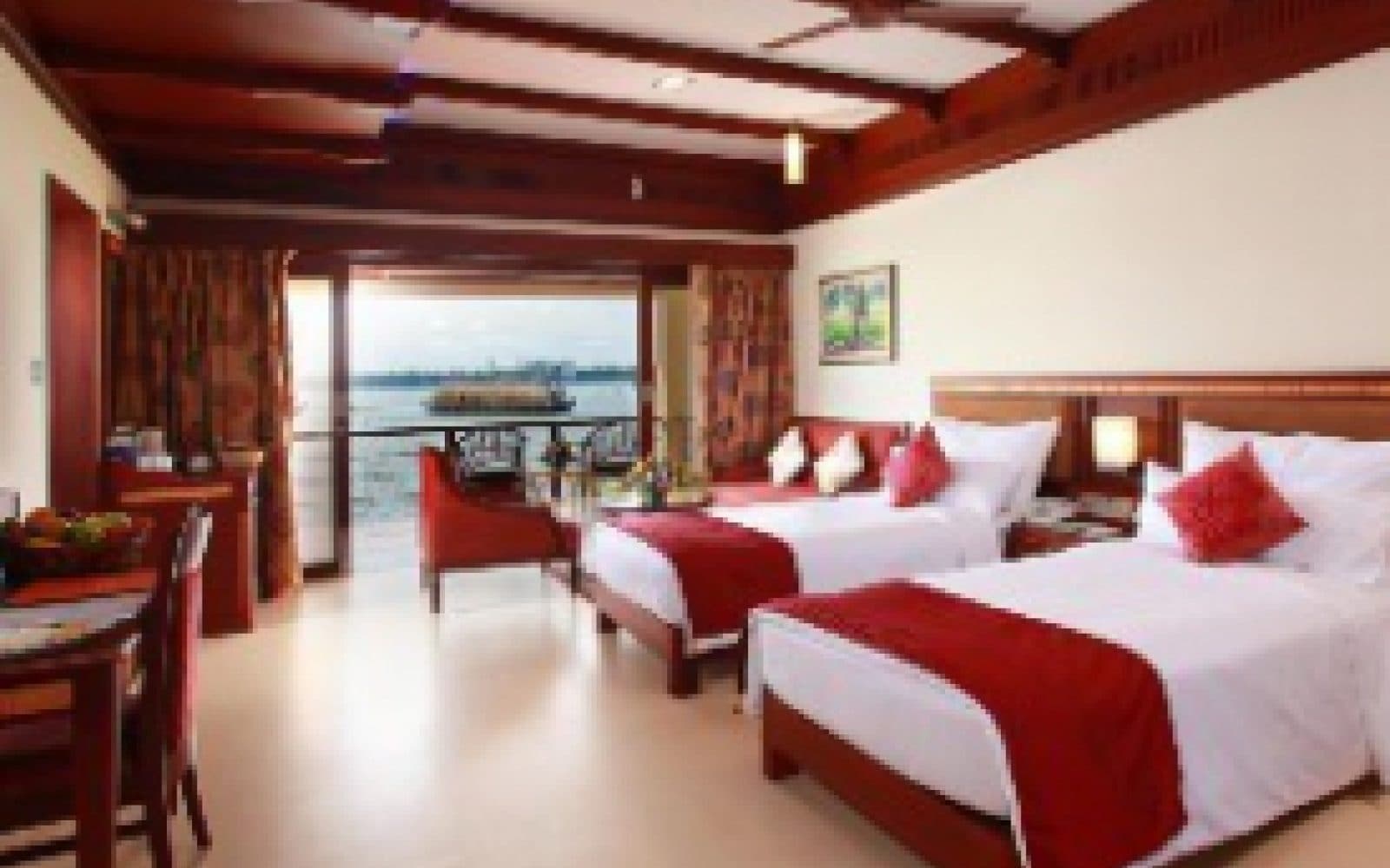 Sterling Lake Palace Alleppey photo 3